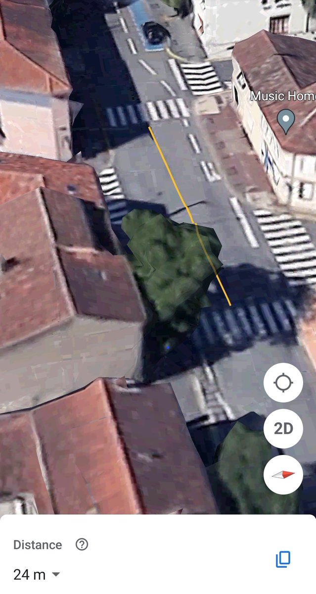 PietonsAlbi's tweet photo. Pourtant, il ne lui reste moins de 24m avant d'y être. https://t.co/U5TJDk3Vqk
