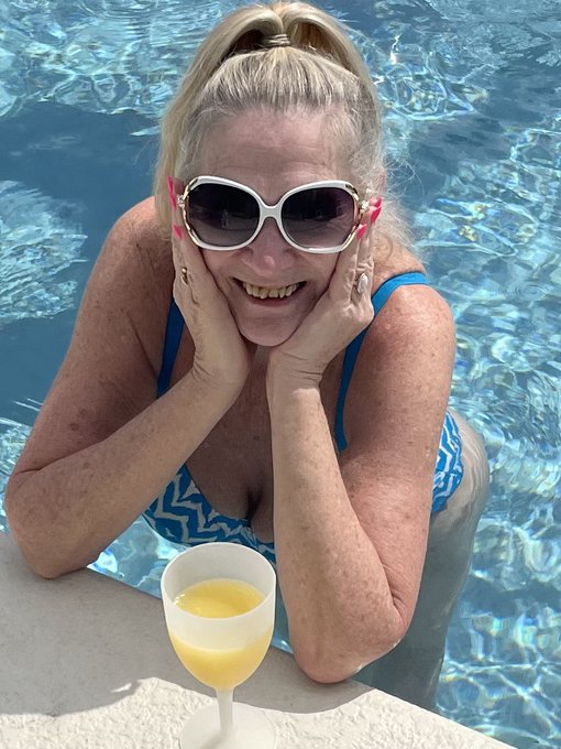 Who's in Florida?? DM me on onlyfans and we can link up!  https://t.co/CLvAX0ddLw https://t.co/B7mUb<a href="/tag/mom"class="tags"><span>#mom</span></a><a href="/tag/patriots"class="tags"><span>#patriots</span></a><a href="/tag/nlf"class="tags"><span>#nlf</span></a>