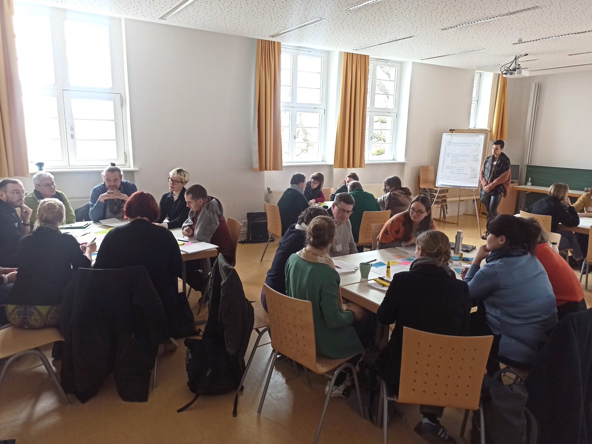 marieniederl's tweet image. Welche Faktoren ermöglichen es uns, in Gesundheitsversorgung mitzureden? Bei der #BerlinerWerkstattPartizipativeForschung von #PartNet haben wir am Freitag an der Katholischen Hochschule für Sozialwesen Berlin dazu diskutiert. @LBG_SHoW  @OIS_Center #patientinvolvement