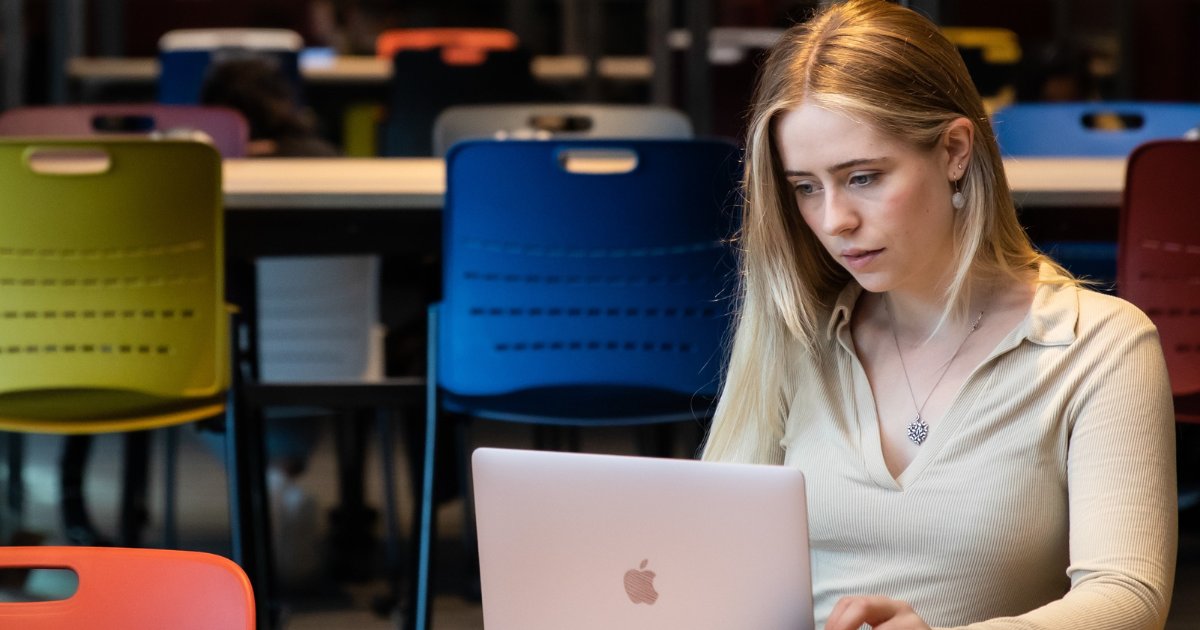 Searching for funding for your science and engineering PhD? 

There's still time to apply to become a fully funded postgraduate researcher.

🧵 A thread of some of our Faculty and School specific funding still open for applications for 23/24: