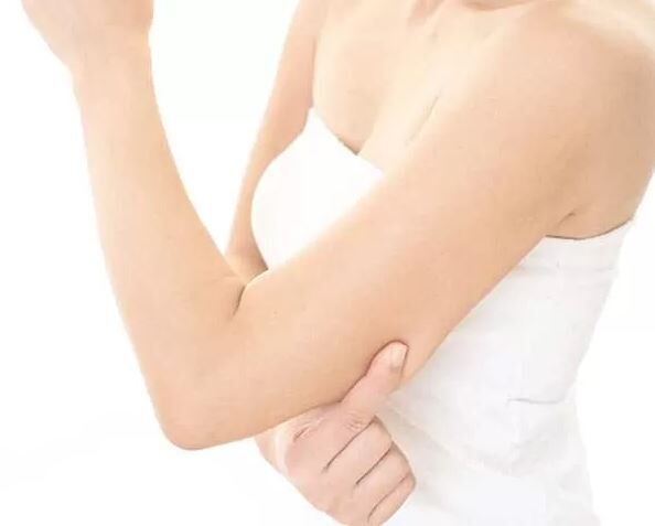 Upper arm #Fat is a common concern for many people. #ArmLiposuction is an effective procedure that helps sculpt the shape of your #Arms to remove fat and create a firm, natural-looking result. bit.ly/3xRgmBz