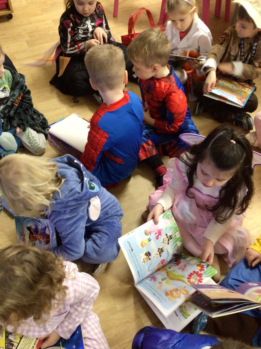 YRPinkClass's tweet image. Well what an amazing day celebrating ‘World Book Day’. We had two days full of costumes, books and illustrating.