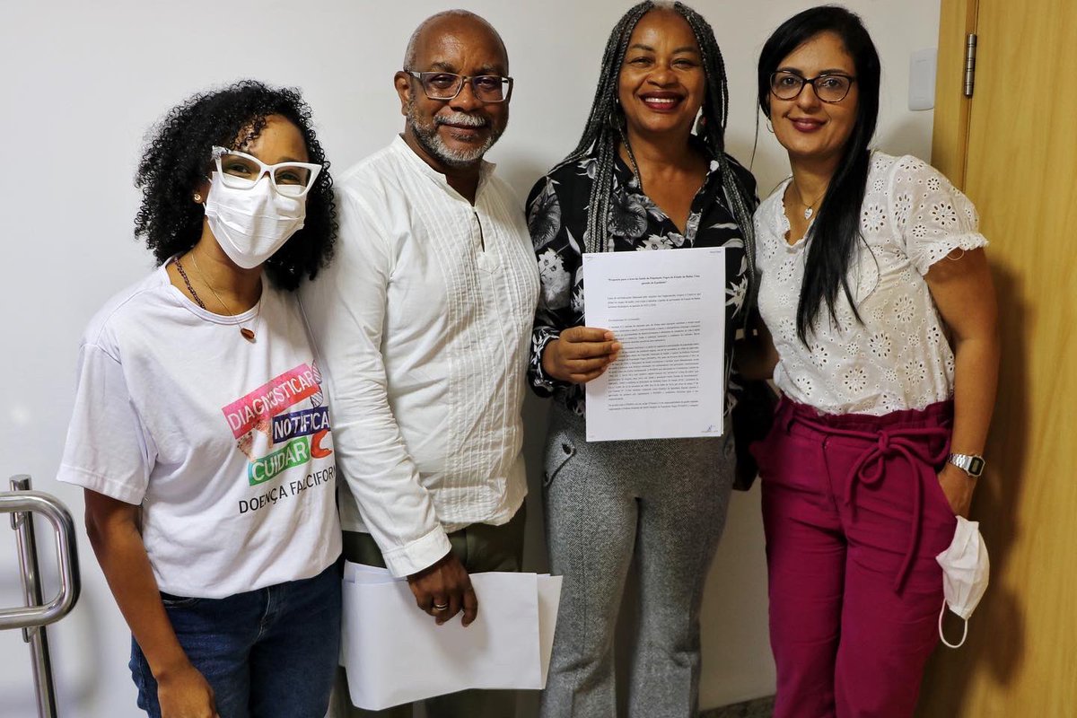 oliviasantana65's tweet photo. Importante diálogo sobre Centro estadual de referência às pessoas com doença #falciforme.Espero q além de inauguramos centro sediado em SSa, tenhamos também instituições regionalizadas,iniciando pelo recôncavo.
Viva as políticas publicas para as populações q mais precisam dela. https://t.co/kmqGZE5Yro