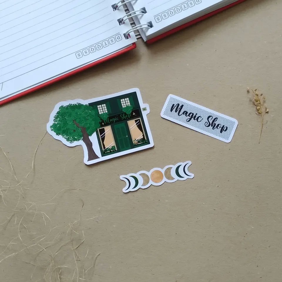 StoreChai's tweet photo. ✨ Adesivos  Coleção Magic Shop ✨
• Kit - R$15,00
• Unidade - R$2,00
. 
Primeiro produtinho da nossa coleção que foi feita com muito amor  e carinho 
Para comprar é só mandar uma dm ou usar o link da loja na bio! https://t.co/SCapsIszQk