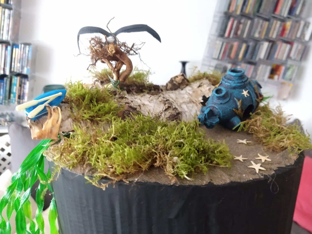 Stefezoe's tweet image. Alex and the Seawigs! A little tribute to @jabberworks @philipreeve1  for World Book Day!