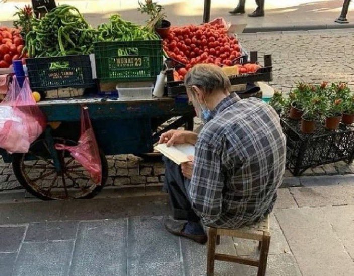 iyikiogrendim's tweet image. Polonya atasözü şöyle der: &quot;İyi bir adam meyhanede bozulmaz , kötü bir adam kilisede düzelmez.&quot;