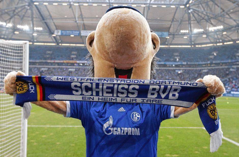 _dominik1904_'s tweet photo. Sie tragen schwarz
Sie tragen Gelb
Sie sind die dümmsten Fans der Welt!! https://t.co/7aHcojMZhV