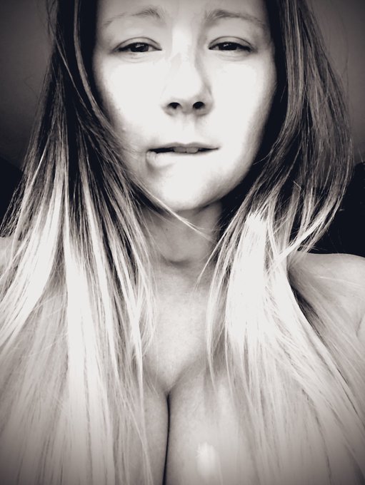 MUST #FOLLOW &amp; #RT    😍😍 @SexyPattycake 😍😍     🔥🔥 Sexy 🔥🔥 #Model  https://t.co/IA4pJsHwUv  #GoAndShowHerLove<a href="/tag/follow"class="tags">#FOLLOW</a><a href="/tag/rt"class="tags">#RT</a><a class="tags" href="/tag/sexypattycake">@sexypattycake</a><a href="/tag/model"class="tags"><span>#model</span></a><a href="/tag/goandshowherlove"class="tags"><span>#goandshowherlove</span></a>