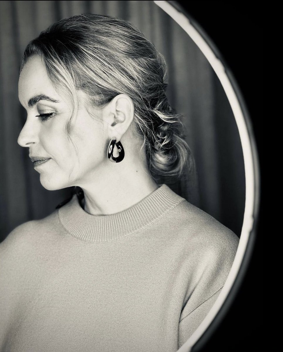 confessmytruths's tweet image. god is a woman