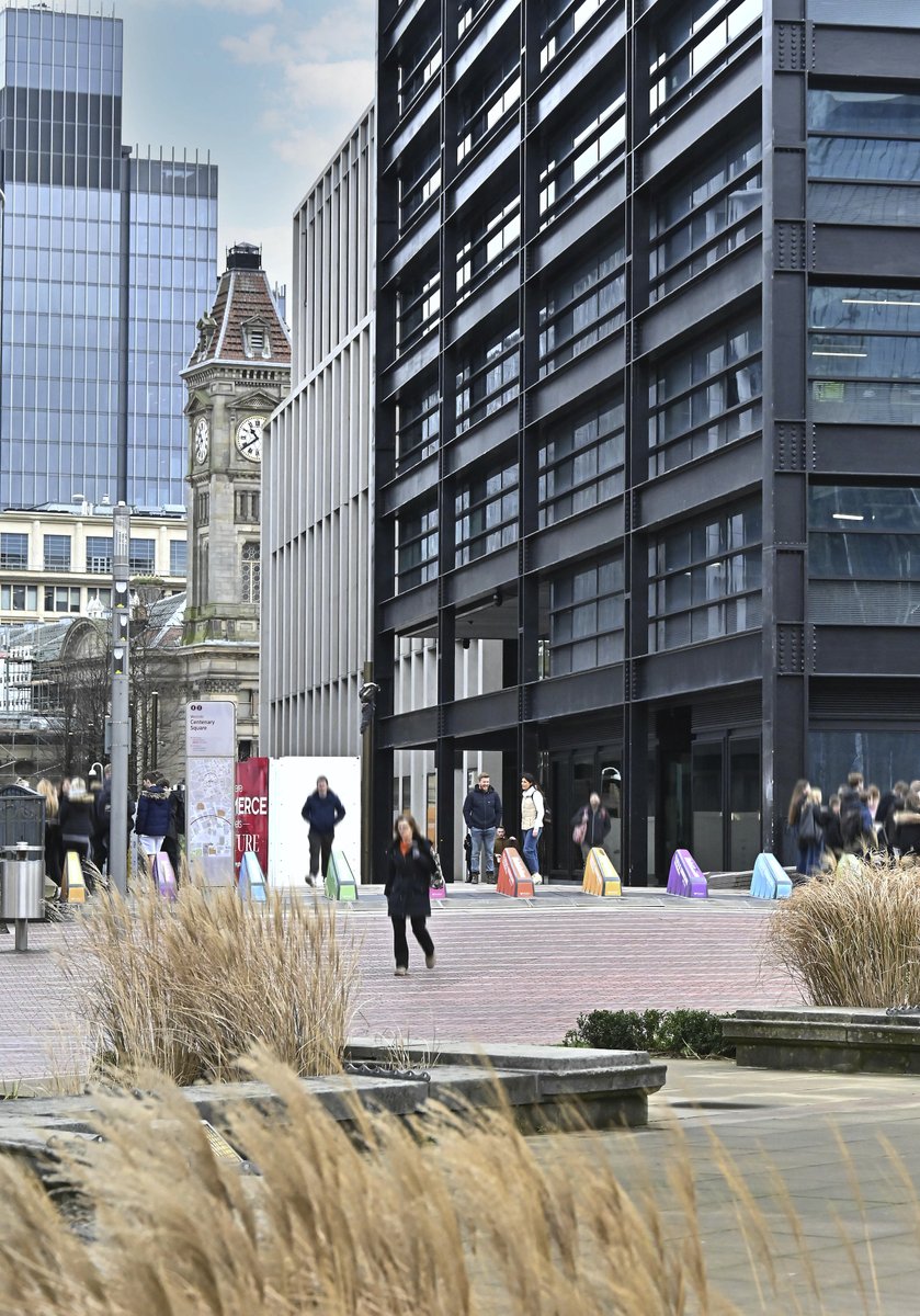 ParadiseBham's tweet image. One Centenary Way reaches Practical Completion this week, with contractor @WeAreMcAlpine handing the building over to developer #MEPC. The internal fit out phase is underway on this major new landmark for the city.
 
paradisebirmingham.co.uk/2023/03/06/one… 
@ArupUK @Glenn_Howells