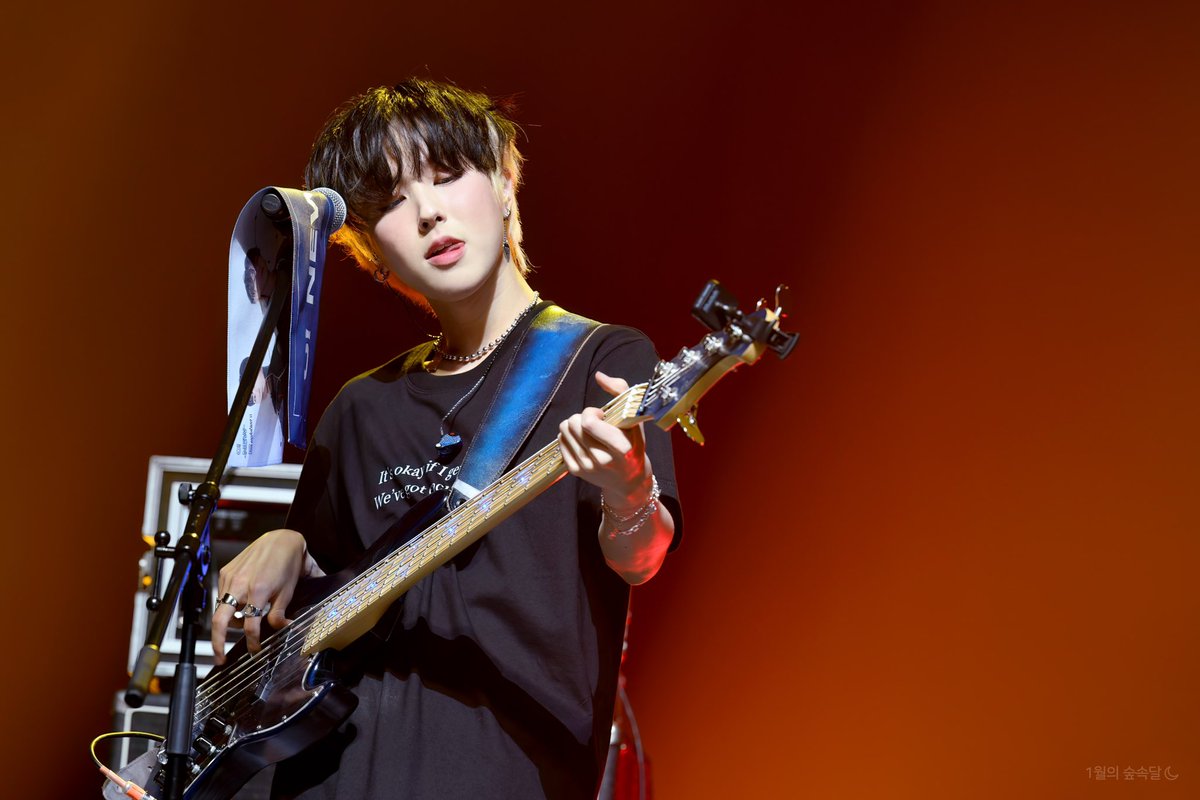 무대 위 분위기가 좋은 건 역시 세로보단 가로 사진인 것 같음🥹