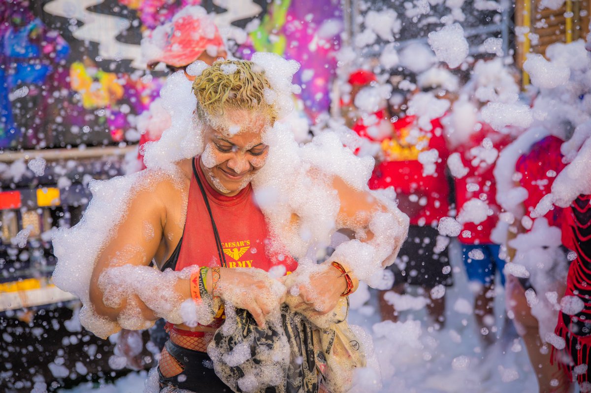 caesarsarmy's tweet photo. MAMA, WE MADE IT!!!๐๐ช๐ฝ๐ฅ
Weโve been featured in VOGUE!
๐ฐ: @voguemagazine
Read the full article via https://t.co/KE5aRVmCKq - How to Navigate Trinidad Carnival
#MMXXIIIโจ#YearOfTheRoman
#CaesarsArmy
#AMBUSH
#WeAreRoman
#Carnival2023 https://t.co/oIXxu48J0n