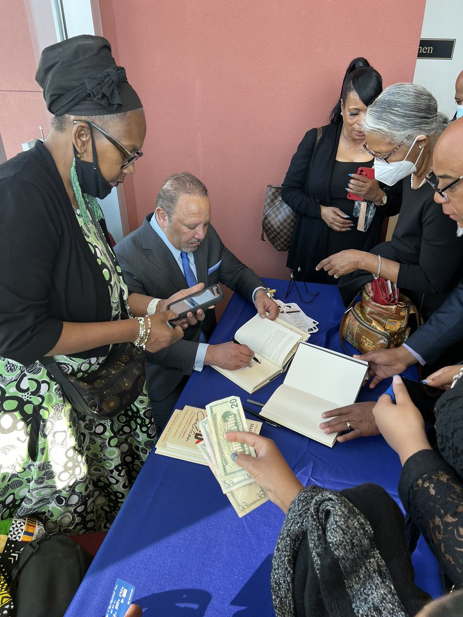 And finally on Sunday, @marcmorial spoke at Fellowship MBC thanks to Pastor Moses Gordon! My takeaway, JESUS was a servant so we are called to service! Great job Marc! 

#neworleans #mediarelations #wegetresults #ourclientsmatter #happyclients #hearthealthy #politics