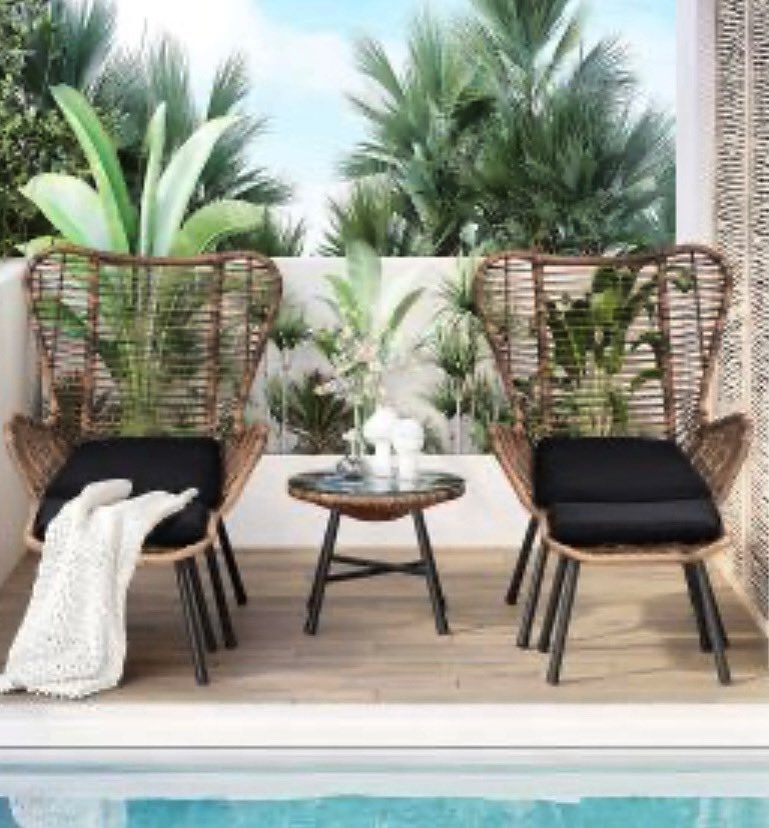 outdoordecorpro's tweet image. Shop our selection of bistros sets, accent tables and more @outdoordecorpro.com
#bistroset #patiofurniture #outdoorliving #strongandstylish