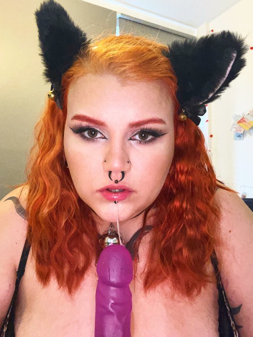 I know I look good sucking dick. Who wants to see this pretty face doing it to them 😈 https://t.co/u