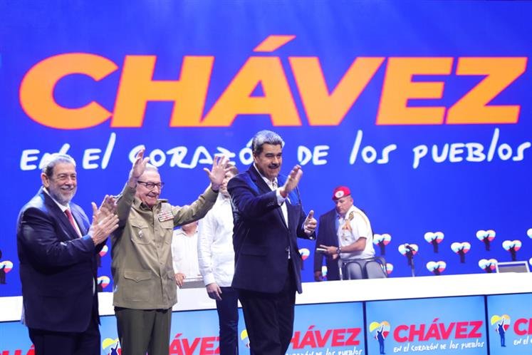<a href="/Conavil_ECM/">CONAVIL - Empresa de Construcción y Montaje</a>. 
Hugo Chávez está más vivo en Venezuela, Latinoamérica y el mundo.
#LatirAvileño.
<a href="/pepoevora/">Pedro M. Évora Hernández</a>.
<a href="/LopezViorge/">Viorge Quiñones Lopez</a>.
<a href="/MantillaLazaro/">Lázaro Mantilla Diaz</a>.
<a href="/AlexeyOT73/">Alexey</a>.
<a href="/MariposaAvilena/">Mariposa Avileña</a>.
<a href="/INRHCdeAvila/">Delegación Recursos Hidráulicos Ciego de Avila</a>.
<a href="/MariposaRebeld1/">ℳ𝒶𝓇𝒾𝓅ℴ𝓈𝒶 ℛℯ𝒷ℯ𝓁𝒹ℯ ☭.ೃ࿐</a>.
@pedroNodal.