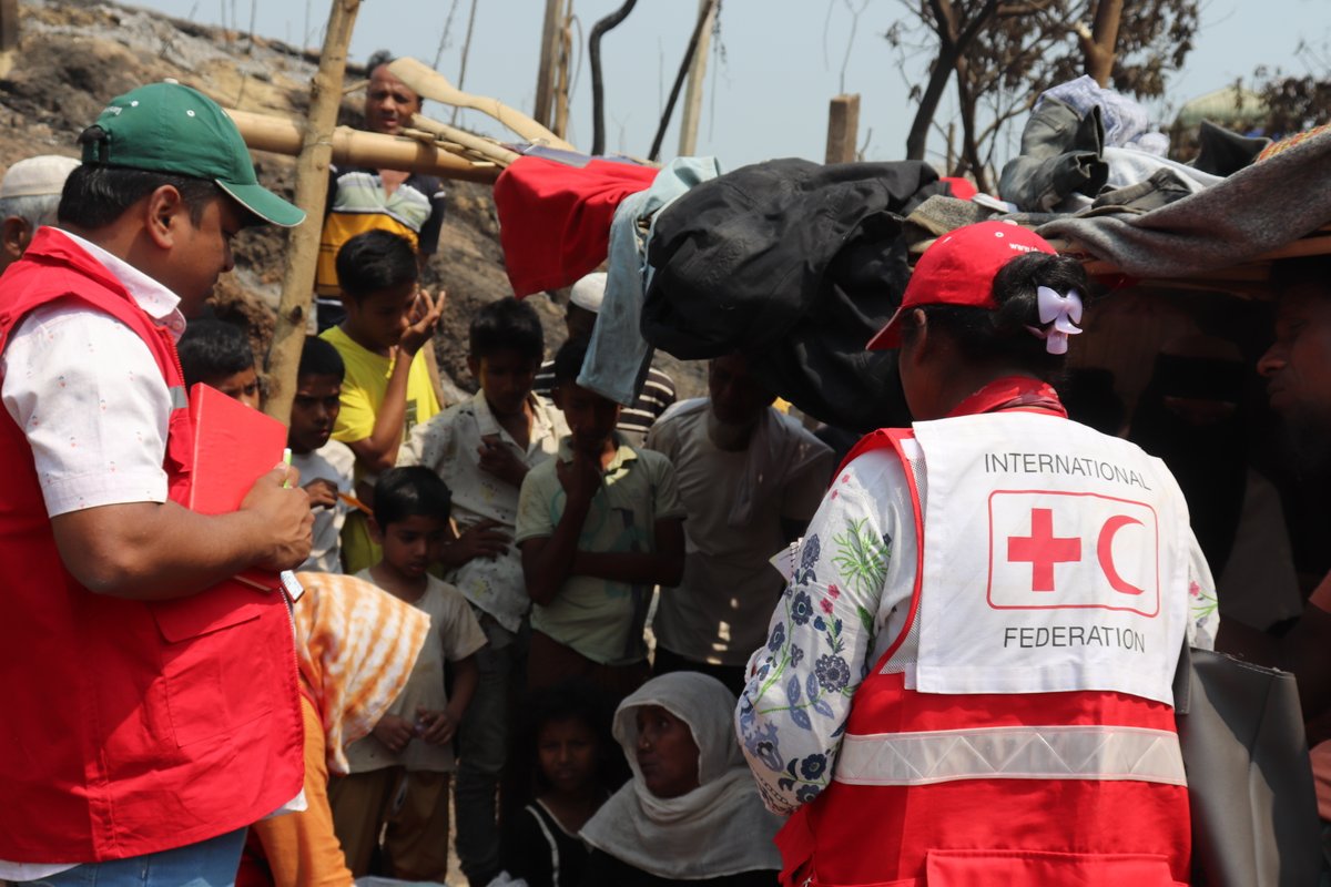 shariful_tw's tweet photo. #FireRage has left devastation in the impacted area in camps. #CEA team along with #community volunteers deployed on the ground to note any potential feedback & disseminate necessary #info to the impacted community. #InfoDesk has also been set up in C-11 to receive #feedback. https://t.co/ZVPUPmgmng