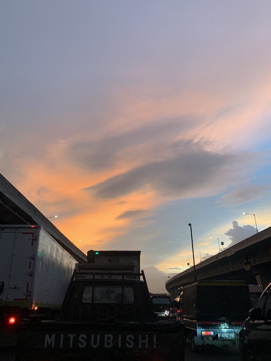 kukuhtio's tweet photo. POV japek tiap sore https://t.co/R7ov1MYkaC