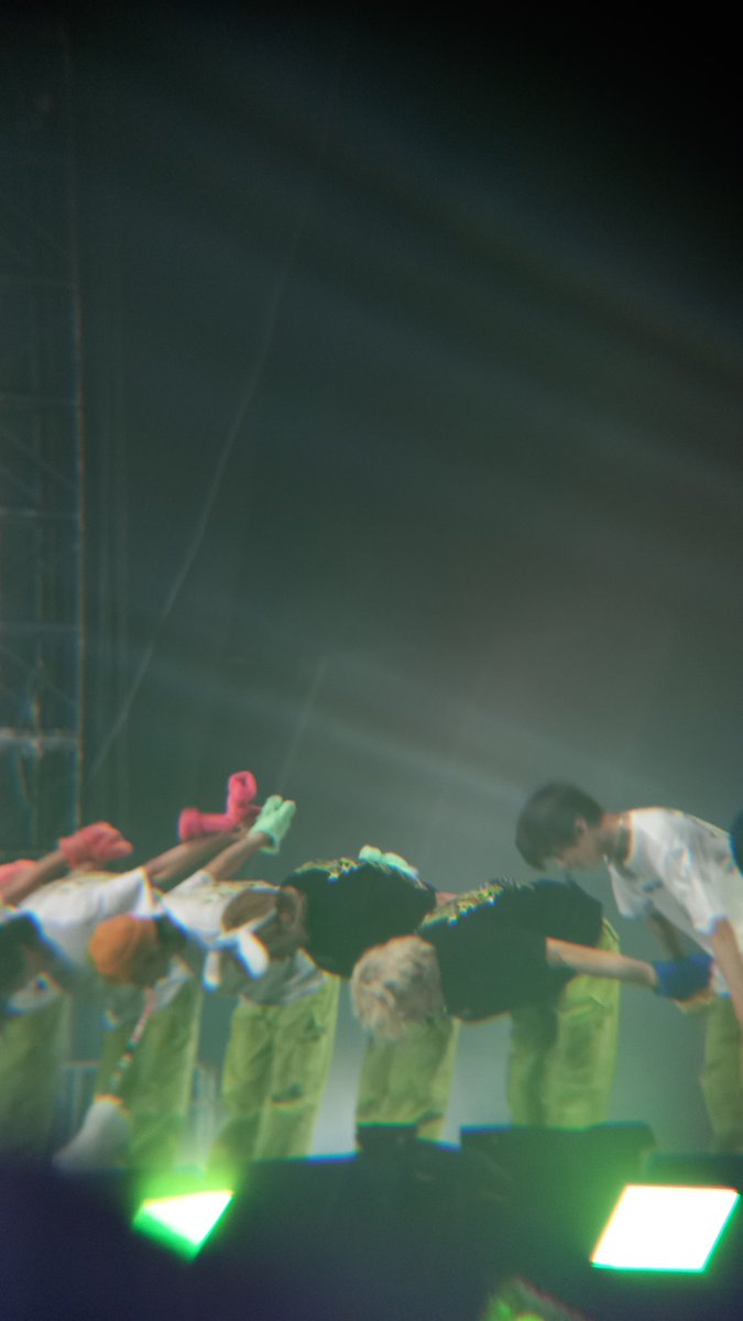 humantmptsalah's tweet photo. Thank u for today NCT DREAM❤️🔥
#CHENLE #JISUNG #MARK #HAECHAN #JENO #JAEMIN #REJUN
#TDS2inJAKARTA_DAY3
#NCTDREAMinJAKARTA
#THEDREAMSHOW2_in_JAKARTA https://t.co/MvGAWQXc21