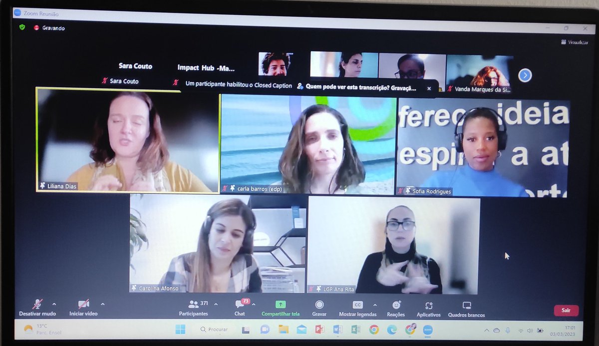 CoutoEmi's tweet photo. Este foi o primeiro evento em que vi uma interprete de Língua Gestual Portuguesa e, por isso, felicito os organizadores da 5a edição do Bora Mulheres uma iniciativa @CocaCola_PT e @impacthublisbon pela iniciativa à acessibilidade👏 #IPAMMKTDIGITAL
 @IPAMmktnet #socialnetworking https://t.co/aZ2mMjG1Kk