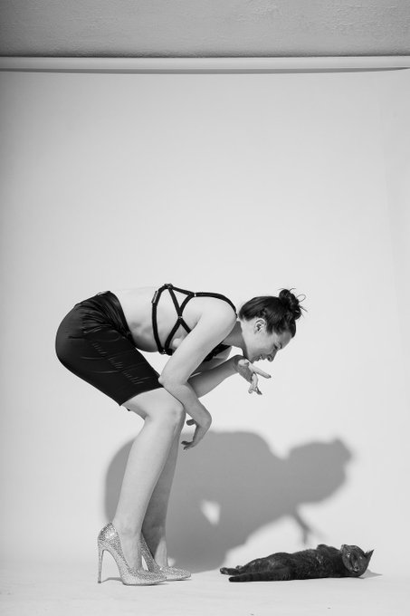 This week&rsquo;s OnlyFans update is from Theik Photo.   https://t.co/ZKhbn5W2cs  This weekend&rsquo;s live stream