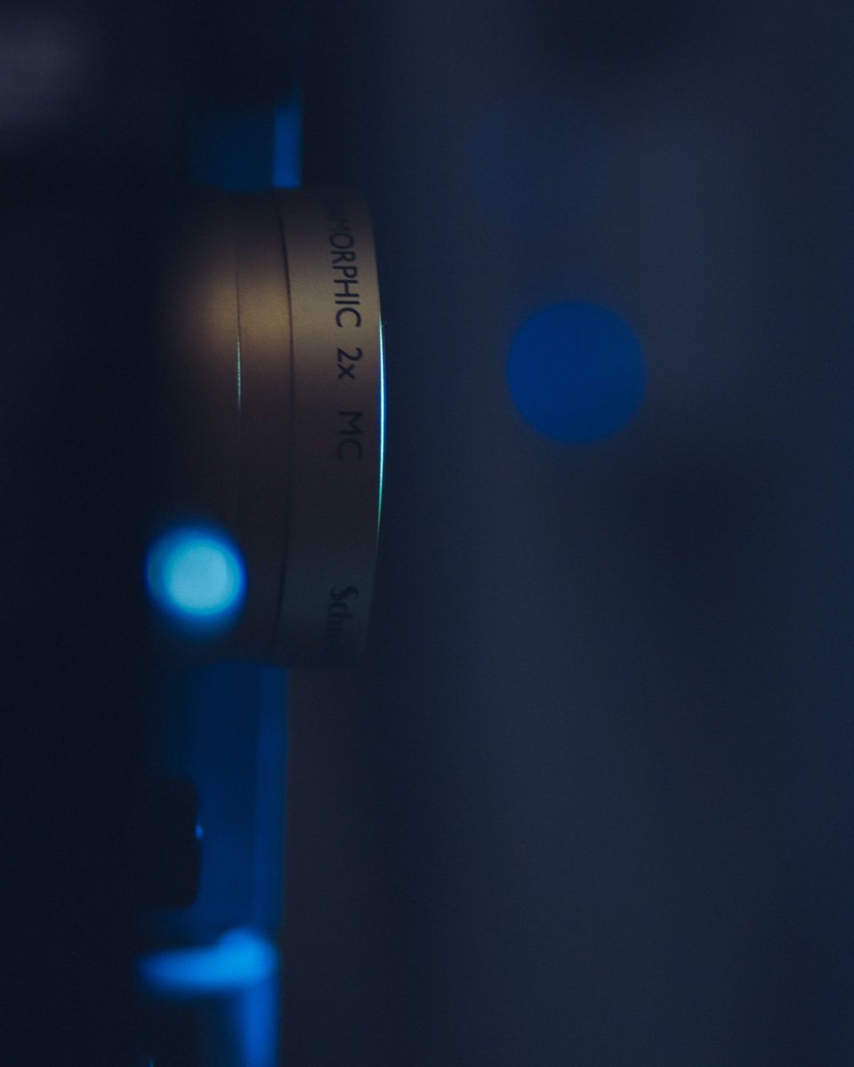 ProjectionistR's tweet image. The Schneider Cinelux Anamorphic 2x lens that delivers our CinemaScope 35mm features to screen 📽️🎞️ 

#schneider #projectorlens #cinemaprojector #projectionbooth #projectionist #filmprojector