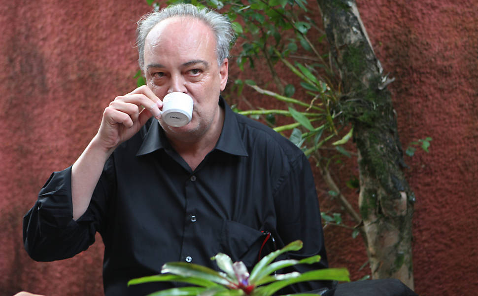 TomMir7's tweet photo. "En CAPÍTULO 1, 
festival Internacional de Literatura de Matadero, Enrique Vila-Matas, uno de los autores más celebrados y personales de las letras españolas, mantendrá un coloquio con la escritora y comisaria artística Sonia Fernández Pan"

Madrid, Viernes 24 marzo. https://t.co/dGV6VBOz27