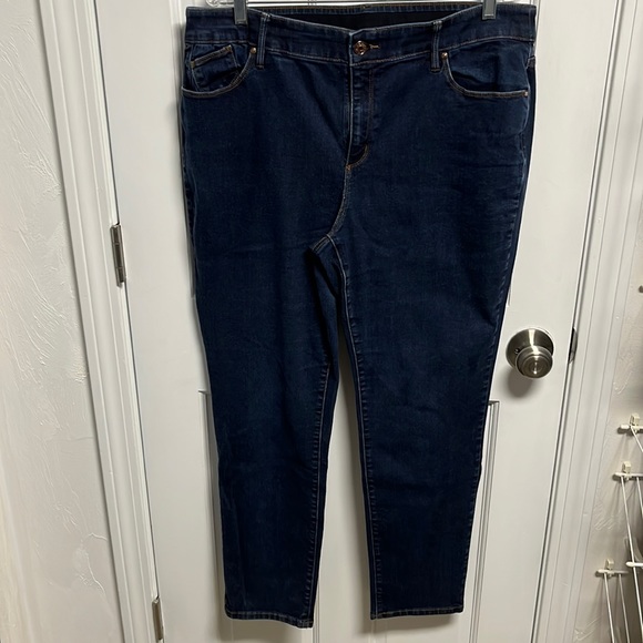 2ndHandSelect's tweet image. So good I had to share! Check out all the items I'm loving on @Poshmarkapp from @mkeany7063 #poshmark #fashion #style #shopmycloset #chicos #softsurroundings #luckybrand: posh.mk/Wd1qMwmlqxb