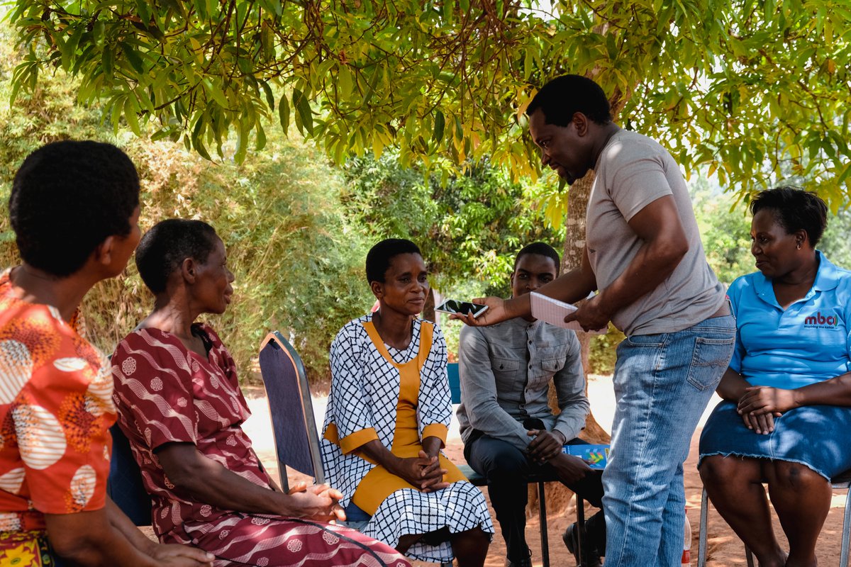 It's #fairtradefortnight2023, focused on the #futureoffood and the urgent threat posed by #climatechange. We're proud to be working with two Fairtrade #tea cooperatives in #Malawi and #Kenya, whose radio programmes are enabling farmers to share their knowledge of how to adapt.