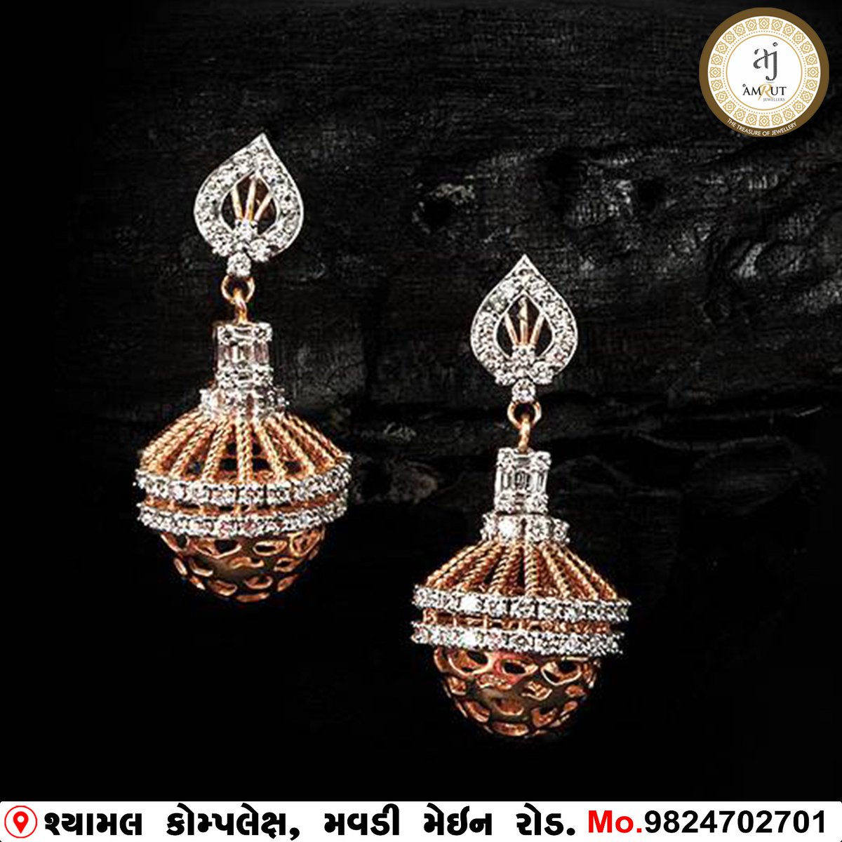 Get a Traditional look by wearing our Classic Earring Collections..

#amrutjewellers #jewellers #jewelry #statementjewelry #earrings #heritagejewellery #timeless #designs #tradionaljewellery #d #jumka #jumkaearrings #mavdi #rajkot #gujarat