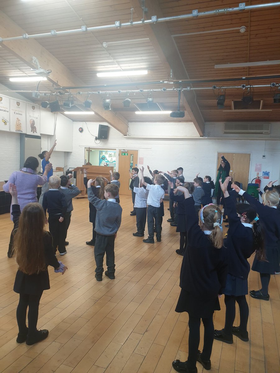 stjohnscen20's tweet image. Each class is taking part in a dance workshop today, using the book 'Where the Wild Things Are' as a stimulus for their movements. #DanceTheDayAway #DancingBooks #CreativeCurriculum @LDBSSchools @BPSIBarnet @ASPNW2  @SendakDay