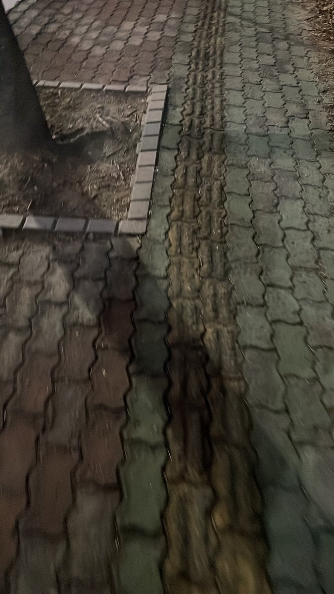 퇴근.. 중이에요..