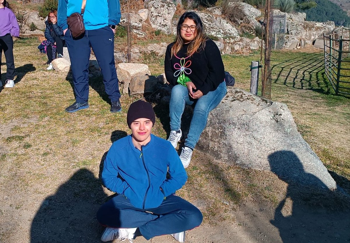 EsferaFundacion's tweet photo. Los #adolescentes del #Clubdeocio han disfrutado este fin de semana del #planrural, con actividades al aire libre
Es increíble ver la evolución de estos jóvenes, por eso muchas familias recurren a este servicio que refuerza su autonomía y fomenta la relación con otros compañeros https://t.co/6ubAwZtXra