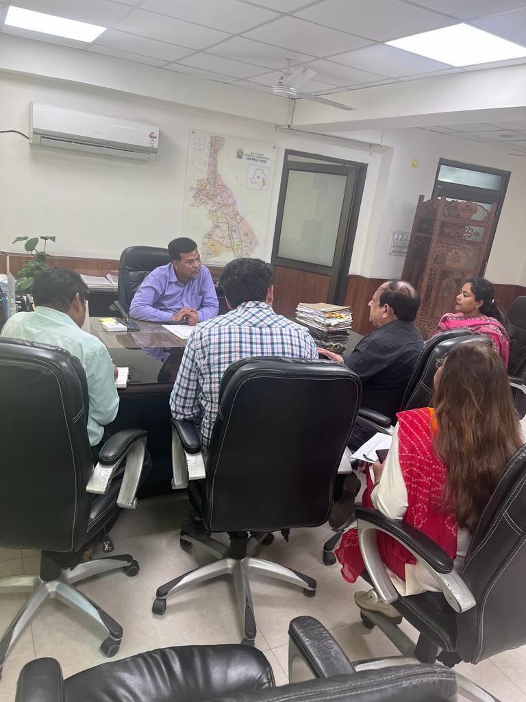 Meeting with officers of ITPO & NBCC under Chairmanship of Dy. Commissioner sir, regarding vector control in view of G 20 summit @GyaneshBharti1 @DCCNZMCD @MCD_Delhi