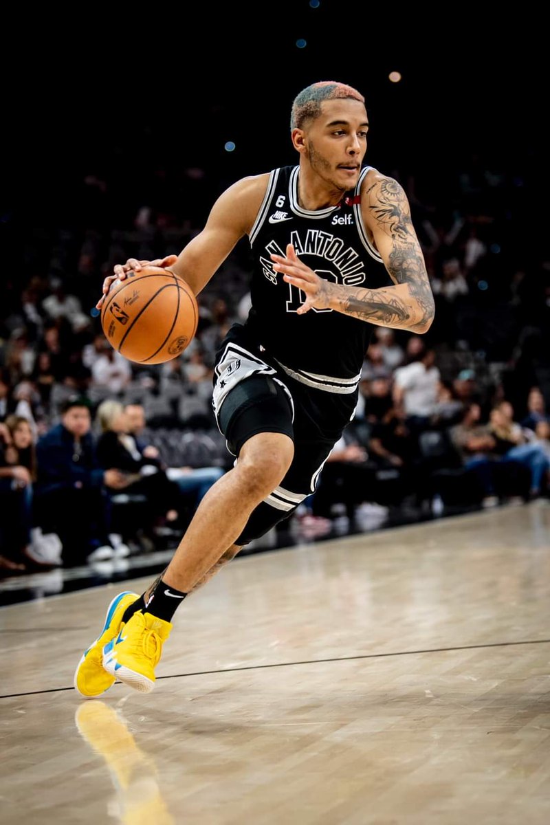 DavidenPL's tweet image. #NBA będzie należało do Niego! To dzieki #JS10 jak za czasów @MGortat znów oglądam po nocach najlepszą ligę świata!

Dzięki @JeremySochan 🇵🇱 Jesteś kozakiem, a ja jestem Twoim wielkim fanem!

Trzymaj się @spurs i wielkiego coacha GP!