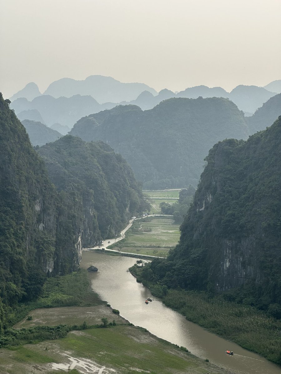 xyzzyspoonshift's tweet image. #Vietnam #ninhbinh
