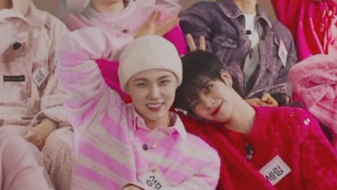 asm_daily's tweet photo. 피스~✌️
#성민 #세림 #크래비티 https://t.co/TSsa1aPlU3
