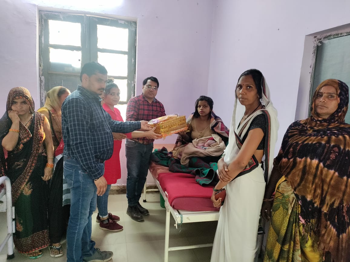 probationoffic6's tweet photo. ज��पद मथुरा के जिला महिला चिकित्सालय, सामुदायिक स्वास्थ्य केन्द्र छाता, बरसाना एवं राया में कन्या जन्मोत्सव कार्यक्रम आयोजित किया गया #UPMahilakalyan https://t.co/da7E038y31