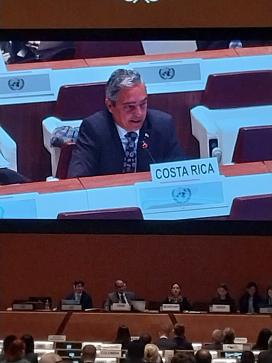 piadevoto's tweet photo. Dia 1 #CCWUN manteniendo intacto el #EspirituBelen @CRcancilleria compartiendo el acuerdo regional de la Conferencia sobre el impacto de las Armas Autónomas @CostaRicaONU @MaritzaChanV https://t.co/DhuC7KXydb