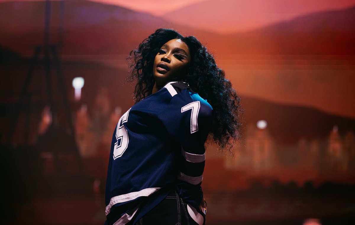 On Saturday night, @SZA made a splash with surprise guests @iamcardib and @phoebe_bridgers at this triumphant, legacy-defining gig at New York's Madison Square Garden. Read the ⭐️⭐️⭐️⭐️⭐️ NME review 📸: @sammkeeler nme.com/reviews/live/s…