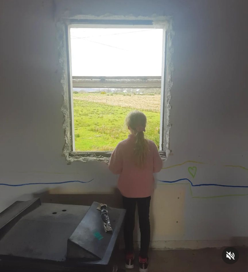 PaddyDiver4's tweet photo. Another family tearing down a home they built, where their memories were written and lives were lived

Still paying a mortgage on a heap of rubble on top of have no financial certainty with @DarraghOBrienTD's defective scheme

Thanks @seamusbenson1 from Buncrana for sharing this https://t.co/Ro2Bfkmcw4