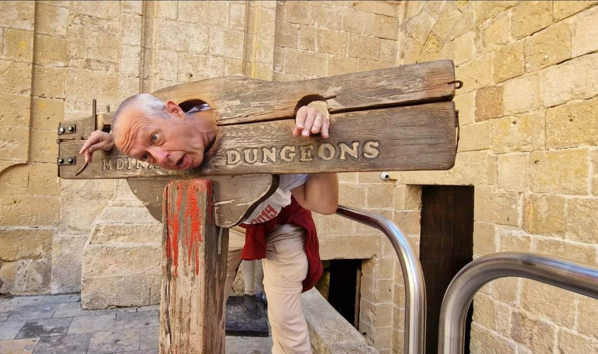 There is a new lowest-ranked player in the Blood Bowl world. After 188 games with Ogre (25-19-144 and ranking of 17.72) which includes old and new editions, OldManDraco (Mark Schütz) achieved this goal after the Dungeonbowl Major in Düsseldorf where he took home the Wooden Spoon.