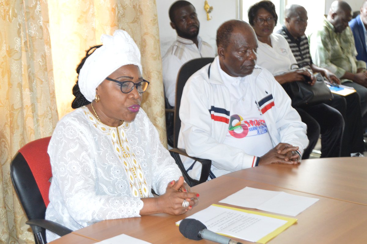 CongoUnfpa's tweet image. Former les agents de terrain pour assurer la qualité des données.
Ce matin, la Min. en charge du plan à procédé à l'ouverture de la formation des superviseurs du #RGPH à #Owando
Message: Encourager les équipes pr réussir le dénombrement
#OuvronsNosPortesAuRecensement
#Census2020