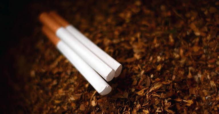 Tar is a sticky substance that coats your lungs like soot in a chimney.
Phenols paralyse and kill the hair-like cells in your airways. These cells sweep clean the lining of your airways and protect them against infections.
#BanNicotineProducts