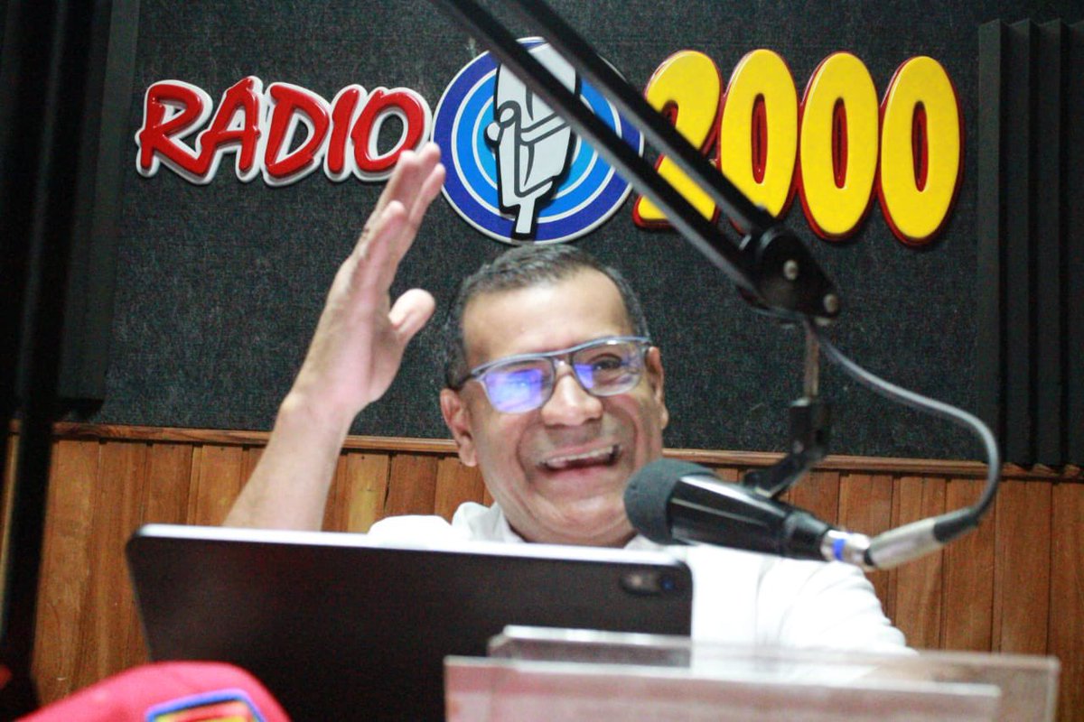 Tu programa lealtad es amor por Sucre con el gobernador, Almirante Gilberto Pinto. 
#SucreLealAChávez 

<a href="/NicolasMaduro/">Nicolás Maduro</a> 
@GPintoVzla 
<a href="/delcyrodriguezv/">Delcy Rodríguez</a>