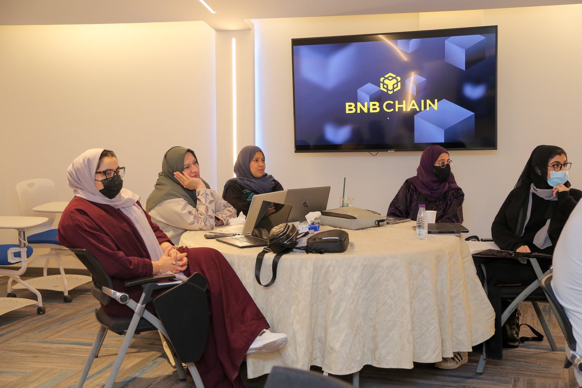 ImpactPartners_'s tweet image. انطلقت فعالية الهكاثون وبدأ المتسابقون في المنافسة🤩 #web3delight 
#BIAC
#impactpartners
#bnbchain