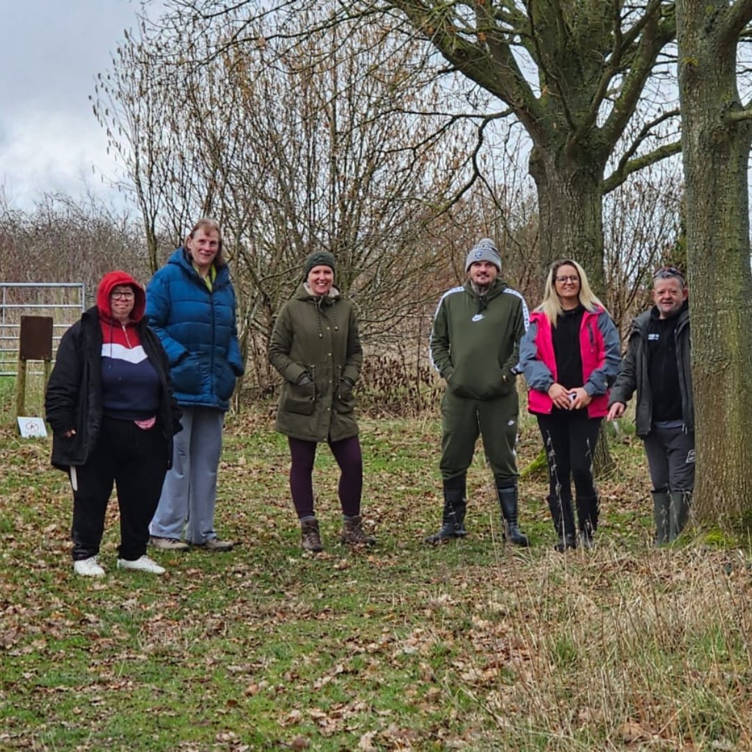 aspireoxonline's tweet photo. Last week we were pleased to offer our first #GrowingPlaces session in partnership with @earth_trust at #WittenhamClumps!

To find out more or to get involved, please email ross.munro@aspireoxford.co.uk ✉️

#socialprescribing #aspireoxford #earthtrust #mendthegapproject https://t.co/QmbpPwbhvp