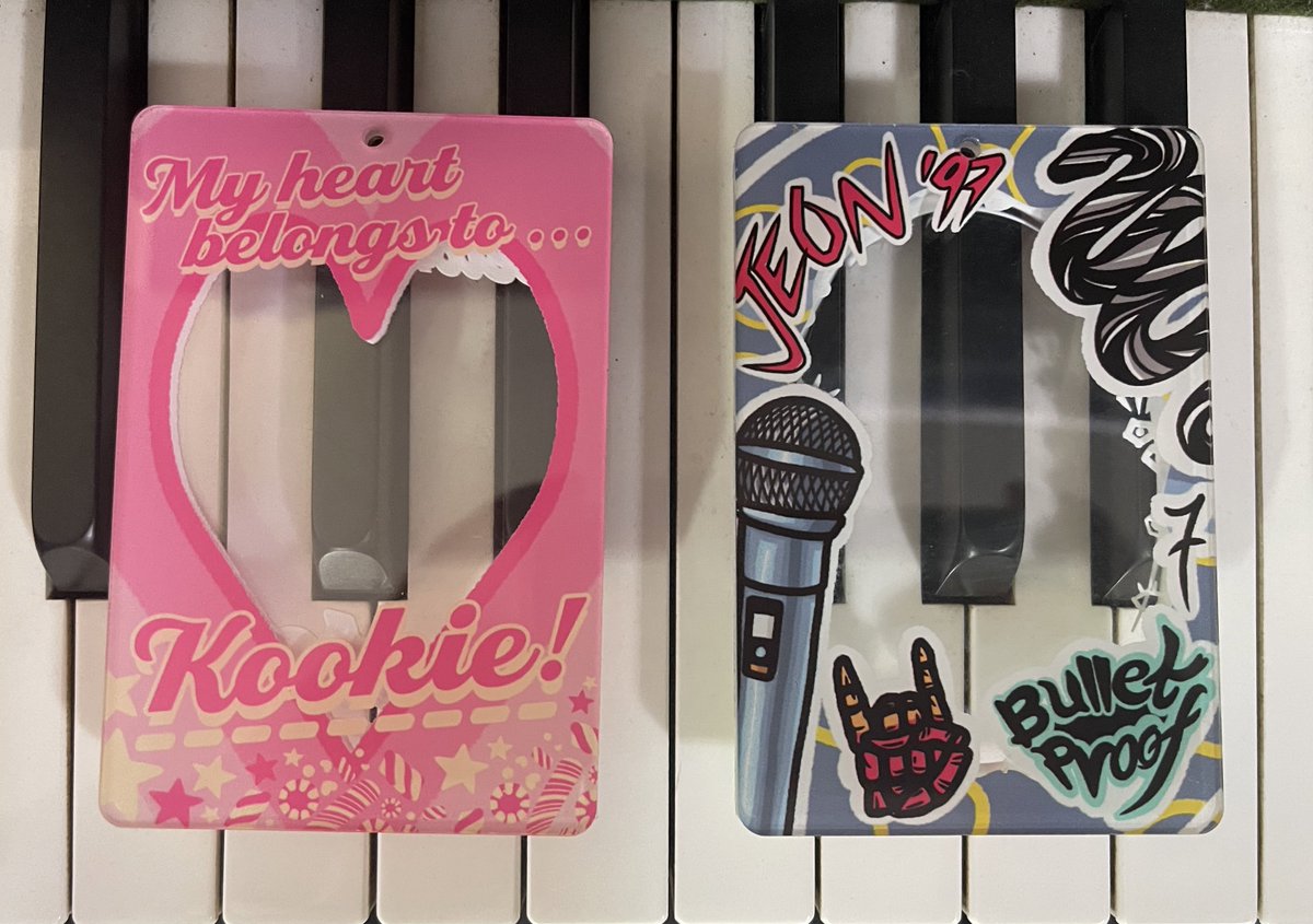 vanslove_taetae's tweet photo. -ˏˋ #vanessamails ´ˎ-
— mail from @pjmsilogcart 💗 tysm for these pc holders <3 i rlly appreciate your constant updates and accommodation 🥰
#pjmsilogfb https://t.co/1CFJkedFGJ