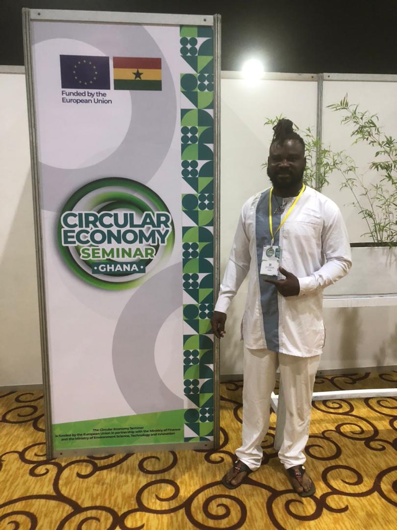 beach_token's tweet image. Great stuff @LETSGOCLEANTHE1 exhibiting at the Circular Economy Seminar in Ghana! buff.ly/3ZCTykA #CircularEconomy #Sustainability #BeachCleaning