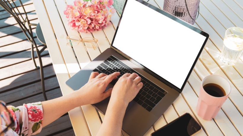 elearnindustry's tweet image. Spring hasn&apos;t quite sprung, but it&apos;s never too early to let your creativity bloom. 🌸
 
Check out the top 5 trending eLearning topics to cover this month. ow.ly/moBX50N88if

#elearningtopics #guestblogging